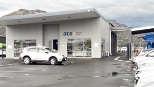 クイーンズタウン空港エースレンタルカー